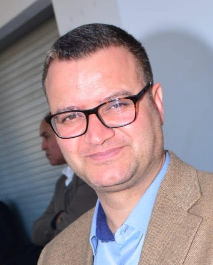 خبراء يناقشون 