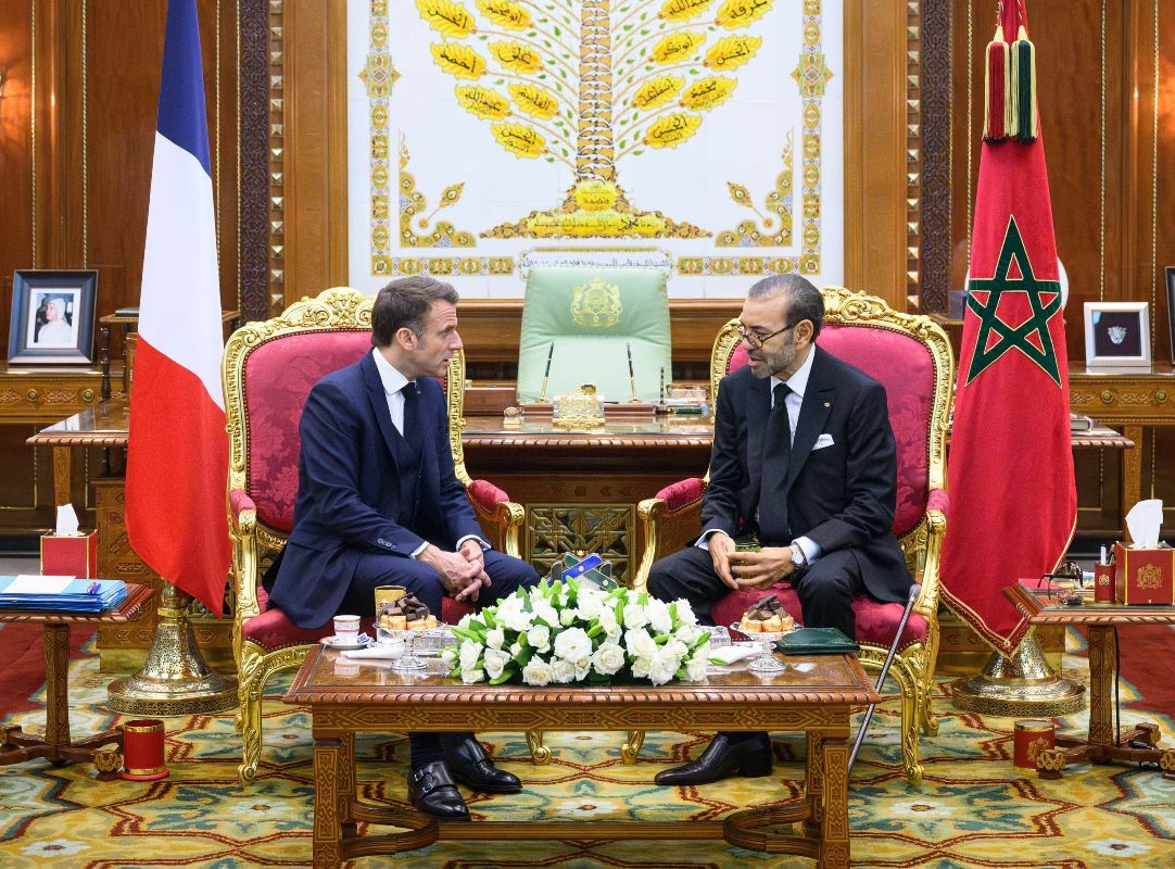 جلالة الملك يجري مباحثات مع رئيس الجمهورية الفرنسية فخامة السيد إيمانويل ماكرون، الذي يقوم بزيارة دولة للمغرب بدعوة من جلالته