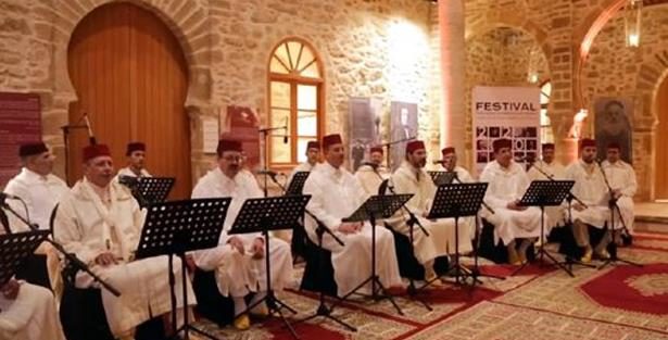 الصويرة تعيش على ايقاع فعاليات الدورة ال19 لمهرجان الأندلسيات الأطلسية الصويرة تعيش على ايقاع فعاليات الدورة ال19 لمهرجان الأندلسيات الأطلسية