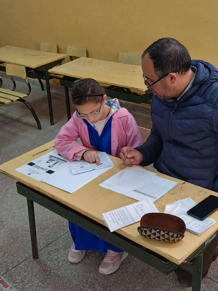 مديرية مكناس: إجراء عملية تمرير روائز الموضعة البعدية مديرية مكناس: إجراء عملية تمرير روائز الموضعة البعدية