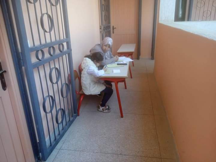 مديرية مكناس: إجراء عملية تمرير روائز الموضعة البعدية مديرية مكناس: إجراء عملية تمرير روائز الموضعة البعدية