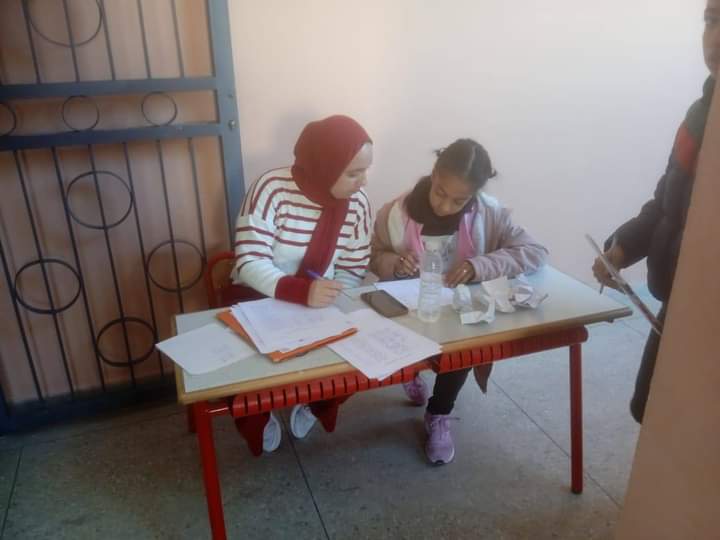 مديرية مكناس: إجراء عملية تمرير روائز الموضعة البعدية مديرية مكناس: إجراء عملية تمرير روائز الموضعة البعدية