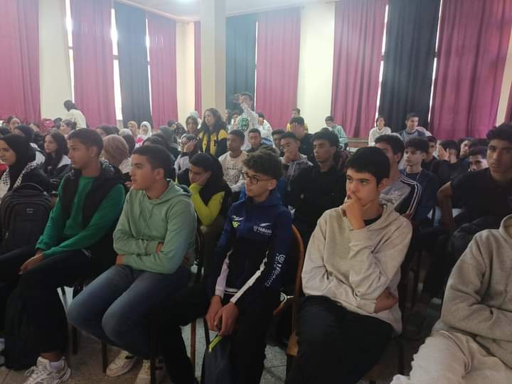 مديرية مكناس: تنظيم ندوة تربوية تحسيسية بثانوية عمر بن الخطاب التأهيلية حول مديرية مكناس: تنظيم ندوة تربوية تحسيسية بثانوية عمر بن الخطاب التأهيلية حول