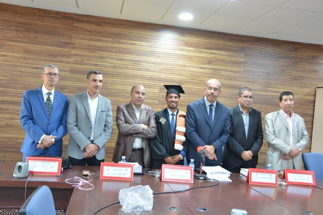 احتضان  كلية الاداب والعلوم الانسانية بجامعة محمد الاول بوجدة نيل الاستاذ انور البخاري  شهادة الدكتوراه  حول تكوين التراث التقافي والتنمية بتقدير مشرف جدا مع التوصية بالنشر