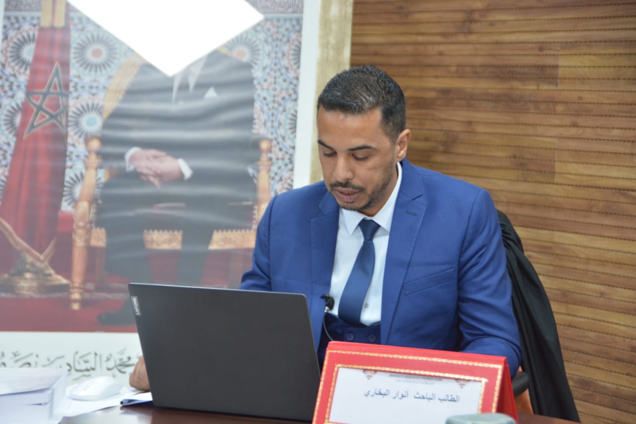 احتضان  كلية الاداب والعلوم الانسانية بجامعة محمد الاول بوجدة نيل الاستاذ انور البخاري  شهادة الدكتوراه  حول تكوين التراث التقافي والتنمية بتقدير مشرف جدا مع التوصية بالنشر