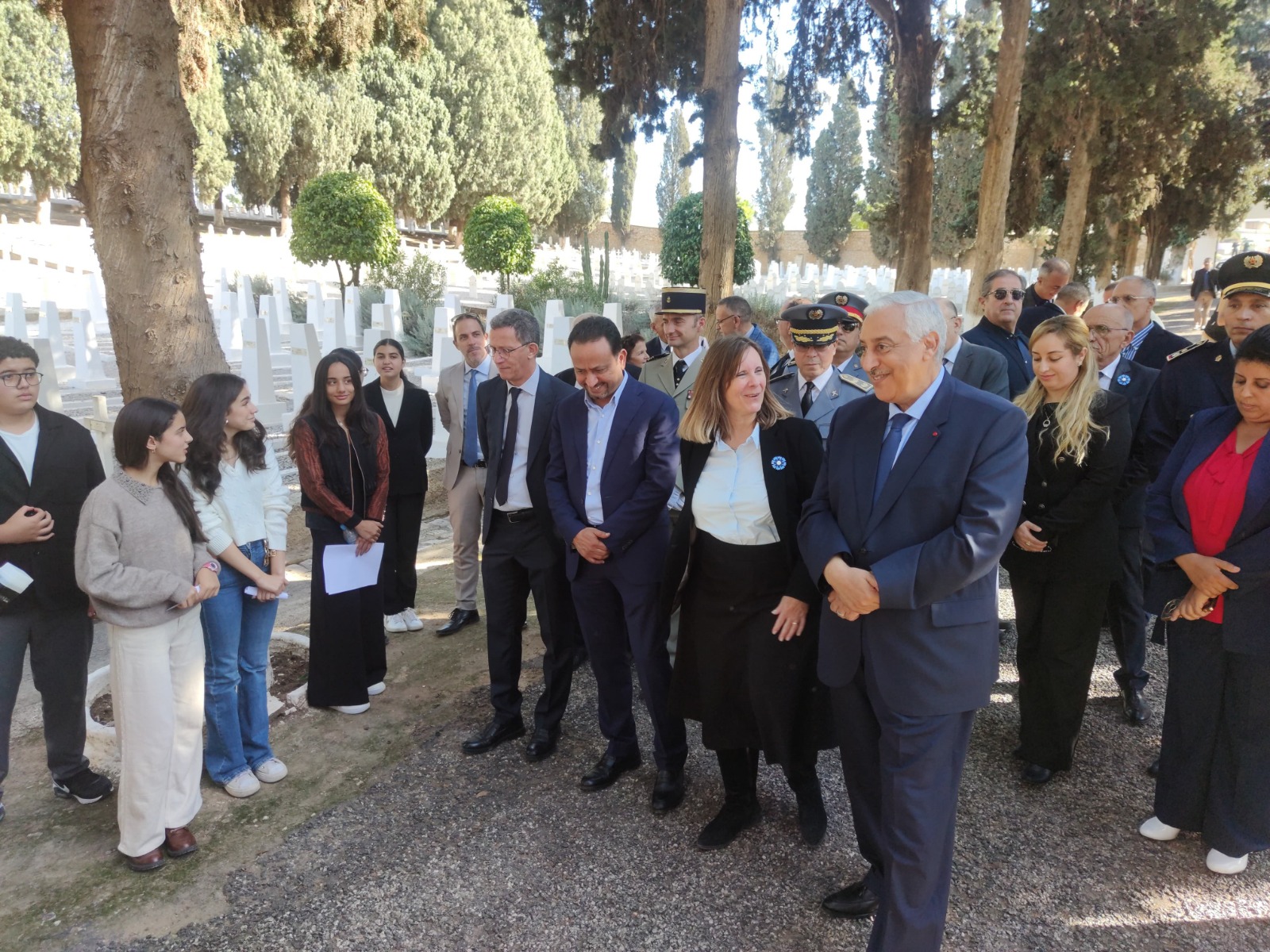 عامل مكناس يزور قبر الجندي المجهول ويترحم على الجنود المغاربة الذين قضو في ساحة الوغى