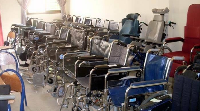 مكناس .. تسليم كراسي متحركة ومعدات لفائدة أشخاص من ذوي الاحتياجات الخاصة