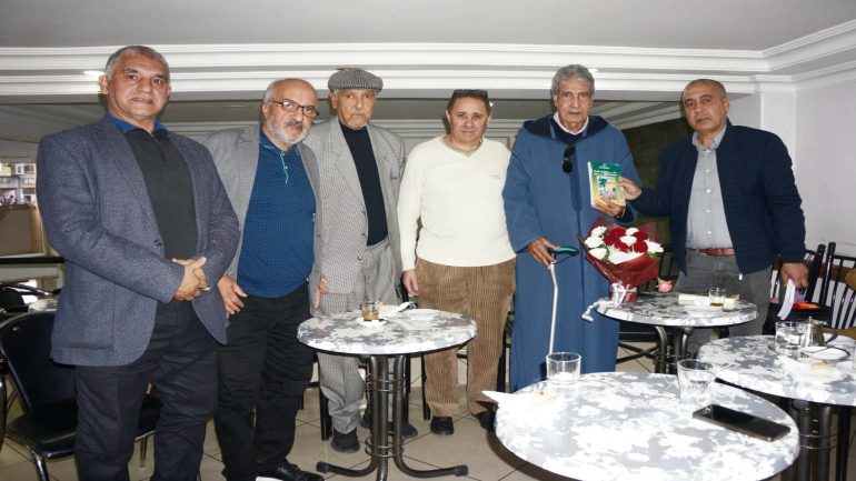 بعد تماثله إلى الشفاء، إعلاميون يجددون الدعوة لإطلاق اسم حميدوش على الملعب البلدي بمكناس