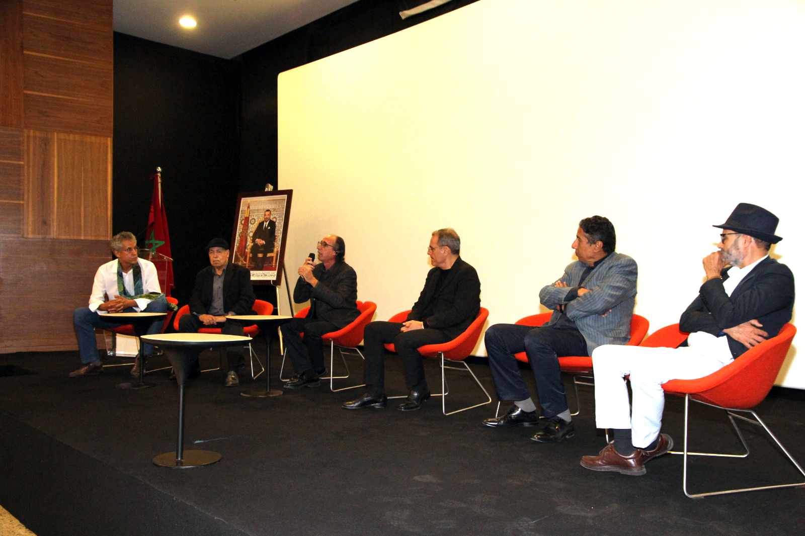 المناظرة الوطنية الثانية  للفنون التشكيلية والبصرية تبلور أهدافها     مرتكزات تقوية وتحصين الحقل الفني في وجه تحديات الذكاء الاصطناعي