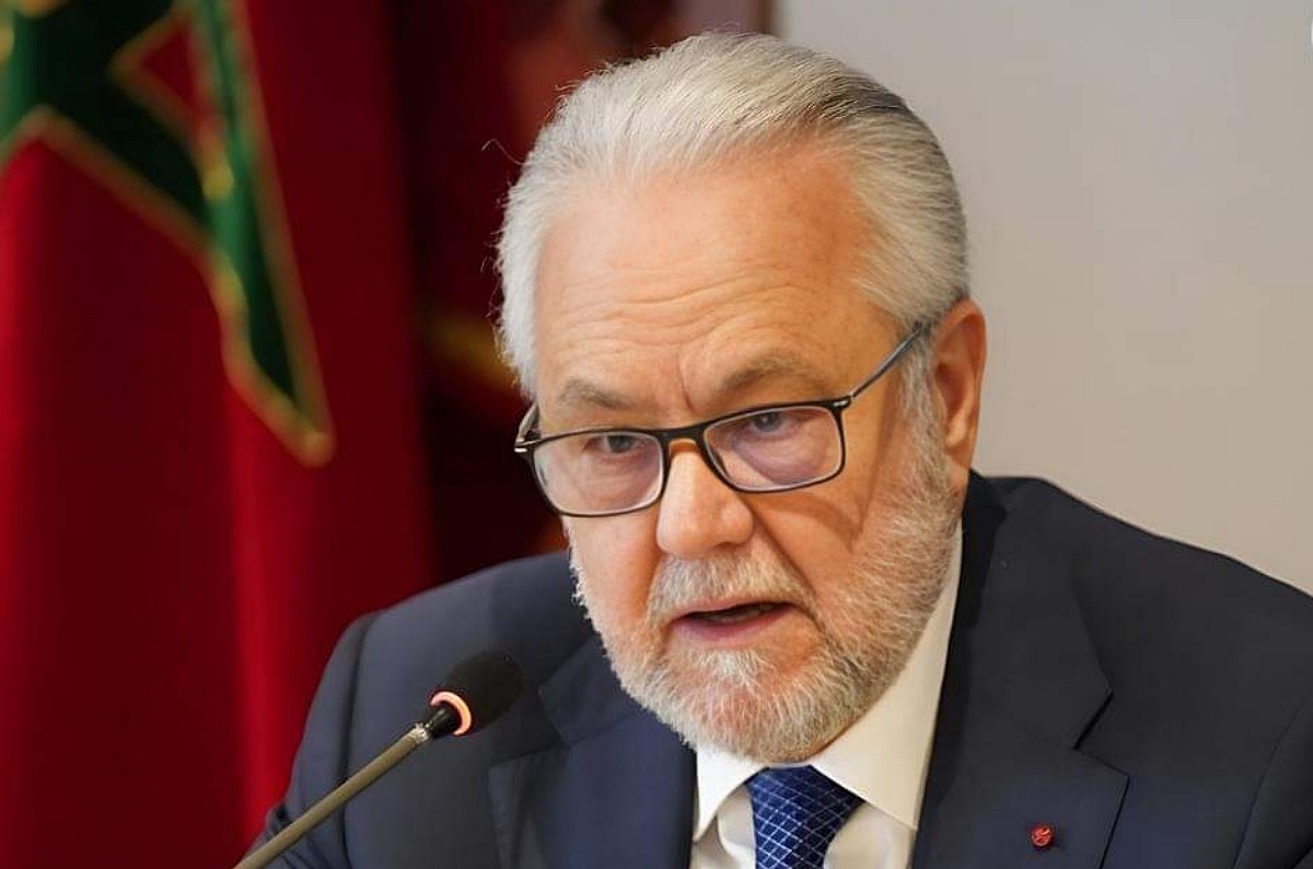 الأمين العام للحكومة يجري مباحثات بالرباط مع نظيره الغابوني الأمين العام للحكومة يجري مباحثات بالرباط مع نظيره الغابوني