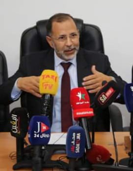 خلال ندوة صحفية عقدها رئيس جماعة مكناس   عباس لمغاري: مكناس بصدد إعادة ترتيب بيتها    ومشاريع تنموية كبرى سترى النور مطلع 2025