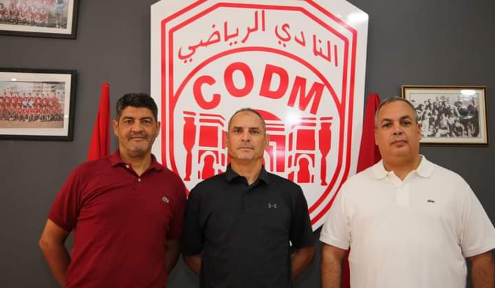 على مسؤوليتي: إقالة ابن سلطان تتطلب تسريع خطوات التغيير الشمولي... على مسؤوليتي: إقالة ابن سلطان تتطلب تسريع خطوات التغيير الشمولي...