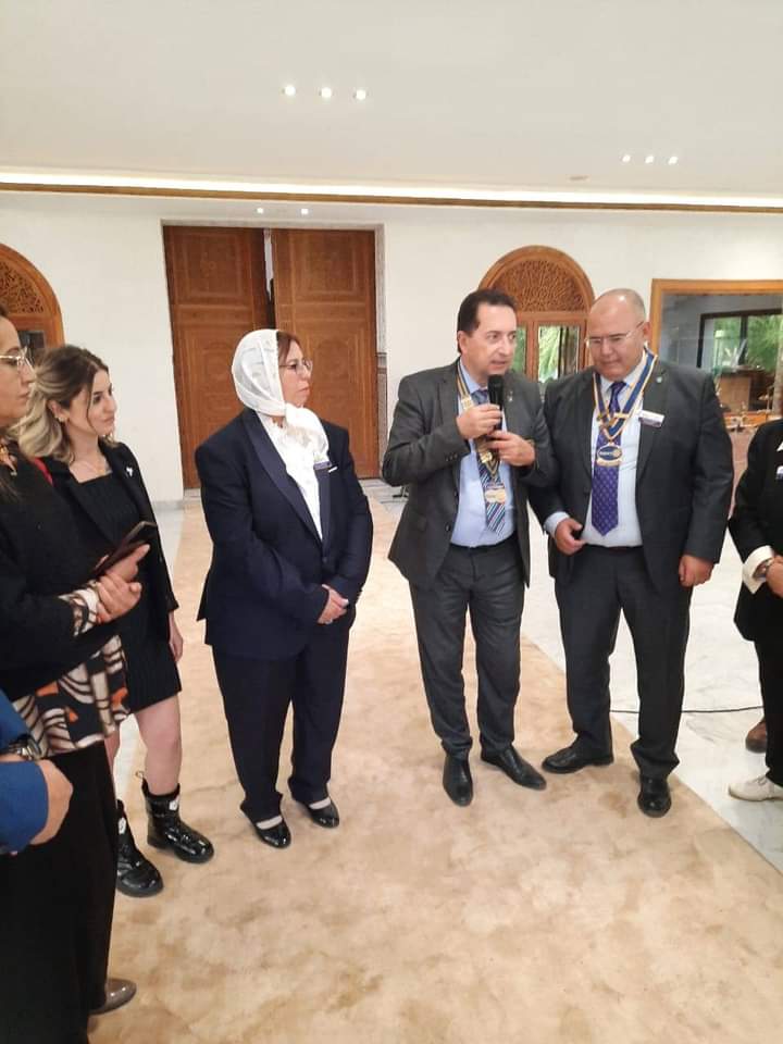 مكتب الروطاري الدولي بمكناس يقدم خدمات إنسانية لفائدة الأطفال الأيتام و أولياء الأمور في وضعية صعبة. مكتب الروطاري الدولي بمكناس يقدم خدمات إنسانية لفائدة الأطفال الأيتام و أولياء الأمور في وضعية صعبة.