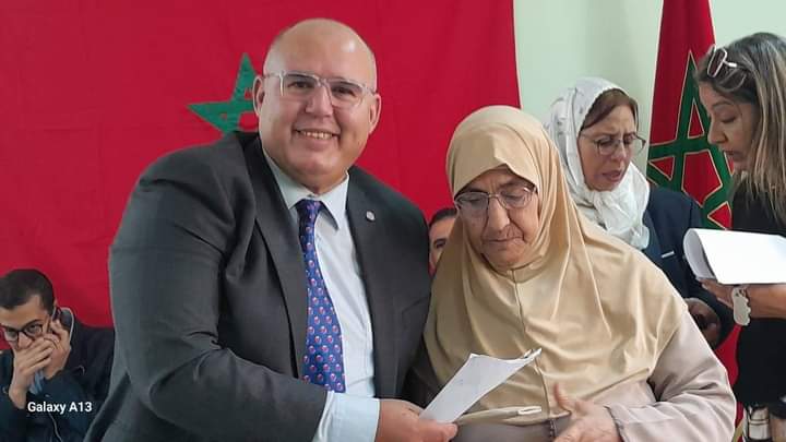 مكتب الروطاري الدولي بمكناس يقدم خدمات إنسانية لفائدة الأطفال الأيتام و أولياء الأمور في وضعية صعبة. مكتب الروطاري الدولي بمكناس يقدم خدمات إنسانية لفائدة الأطفال الأيتام و أولياء الأمور في وضعية صعبة.