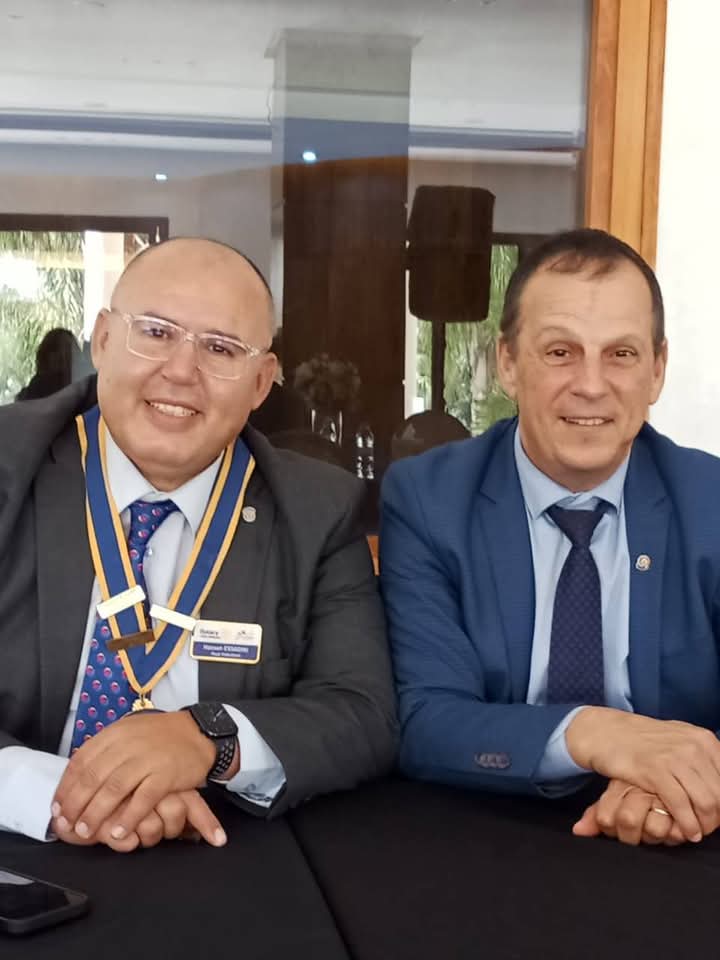 مكتب الروطاري الدولي بمكناس يقدم خدمات إنسانية لفائدة الأطفال الأيتام و أولياء الأمور في وضعية صعبة. مكتب الروطاري الدولي بمكناس يقدم خدمات إنسانية لفائدة الأطفال الأيتام و أولياء الأمور في وضعية صعبة.