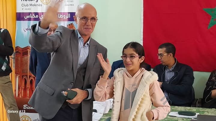 مكتب الروطاري الدولي بمكناس يقدم خدمات إنسانية لفائدة الأطفال الأيتام و أولياء الأمور في وضعية صعبة. مكتب الروطاري الدولي بمكناس يقدم خدمات إنسانية لفائدة الأطفال الأيتام و أولياء الأمور في وضعية صعبة.