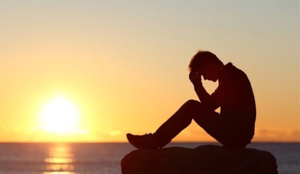 سبب انحراف الشباب