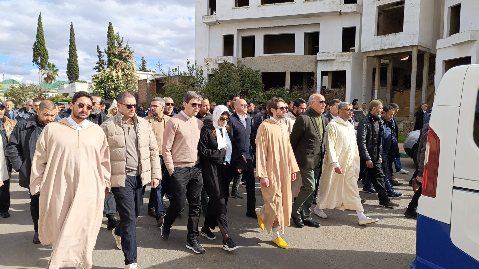 جواد الشامي يودع أهل مكناس في جنازة التأمت فيها كل أطياف القوى الحية وطنيا ومحليا جواد الشامي يودع أهل مكناس في جنازة التأمت فيها كل أطياف القوى الحية وطنيا ومحليا