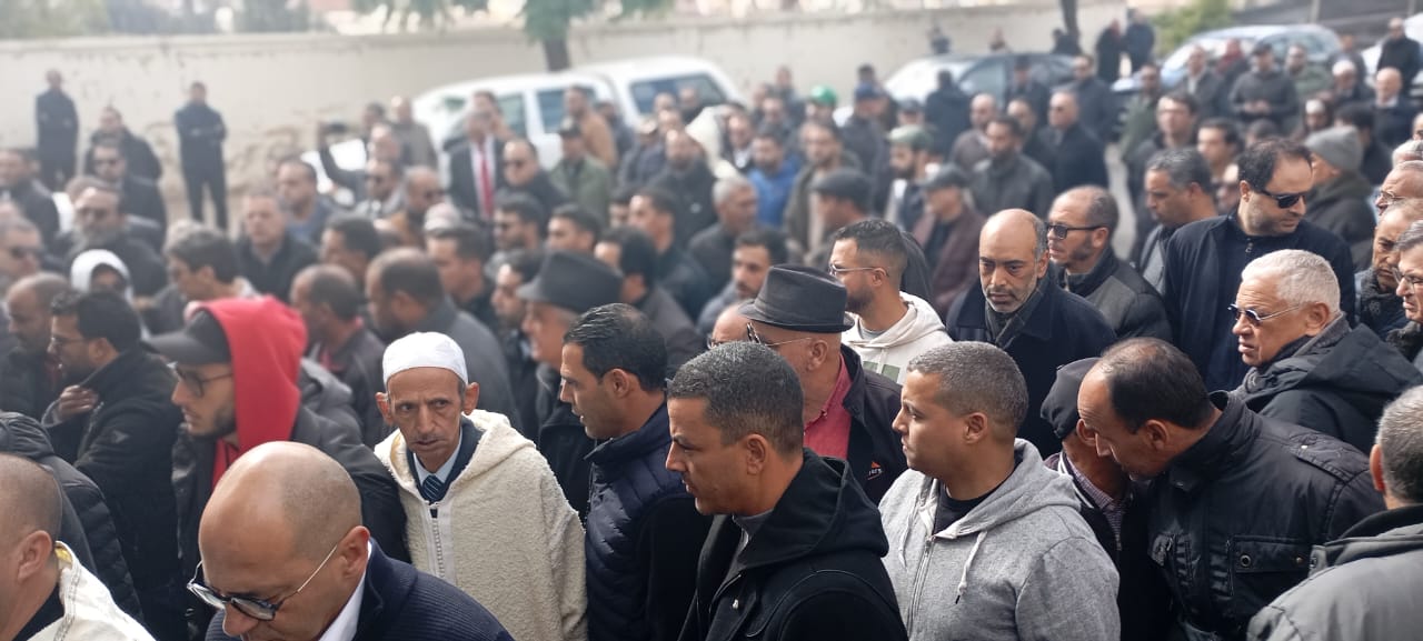 جواد الشامي يودع أهل مكناس في جنازة التأمت فيها كل أطياف القوى الحية وطنيا ومحليا جواد الشامي يودع أهل مكناس في جنازة التأمت فيها كل أطياف القوى الحية وطنيا ومحليا