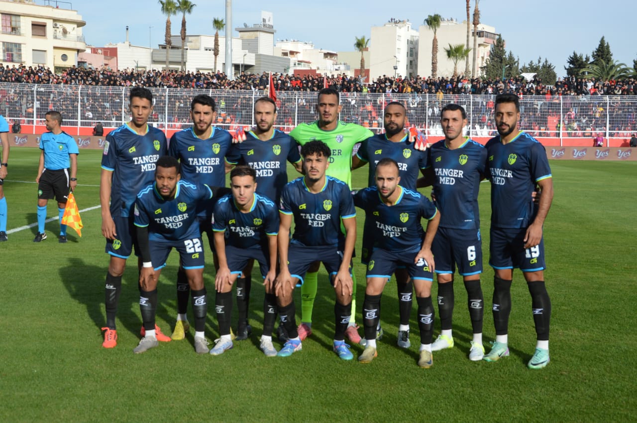 النادي المكناسي يفوز على اتحاد طنجة صحبة مدربه الجديد جريندو النادي المكناسي يفوز على اتحاد طنجة صحبة مدربه الجديد جريندو