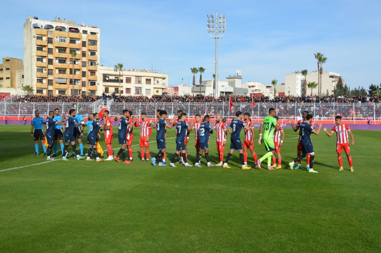 النادي المكناسي يفوز على اتحاد طنجة صحبة مدربه الجديد جريندو النادي المكناسي يفوز على اتحاد طنجة صحبة مدربه الجديد جريندو