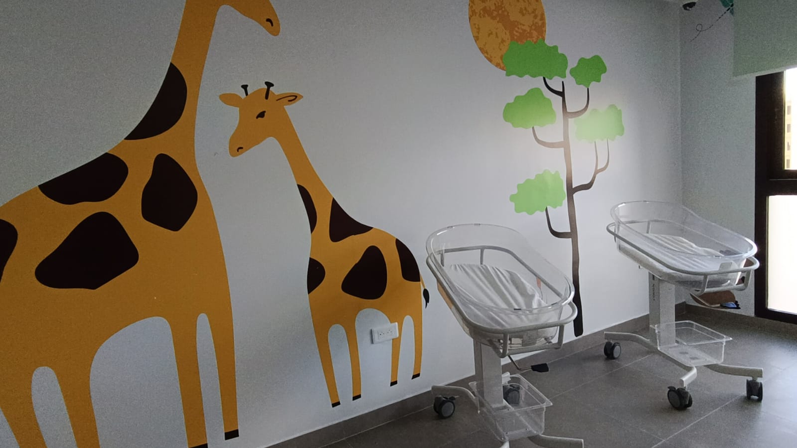 السيد عبد الغني الصبار عامل عمالة مكناس والمدير العام لمجموعة أكديطال، رشدي طالب، يفتتحان مصحة أكديطال الخاصة مكناس السيد عبد الغني الصبار عامل عمالة مكناس والمدير العام لمجموعة أكديطال، رشدي طالب، يفتتحان مصحة أكديطال الخاصة مكناس