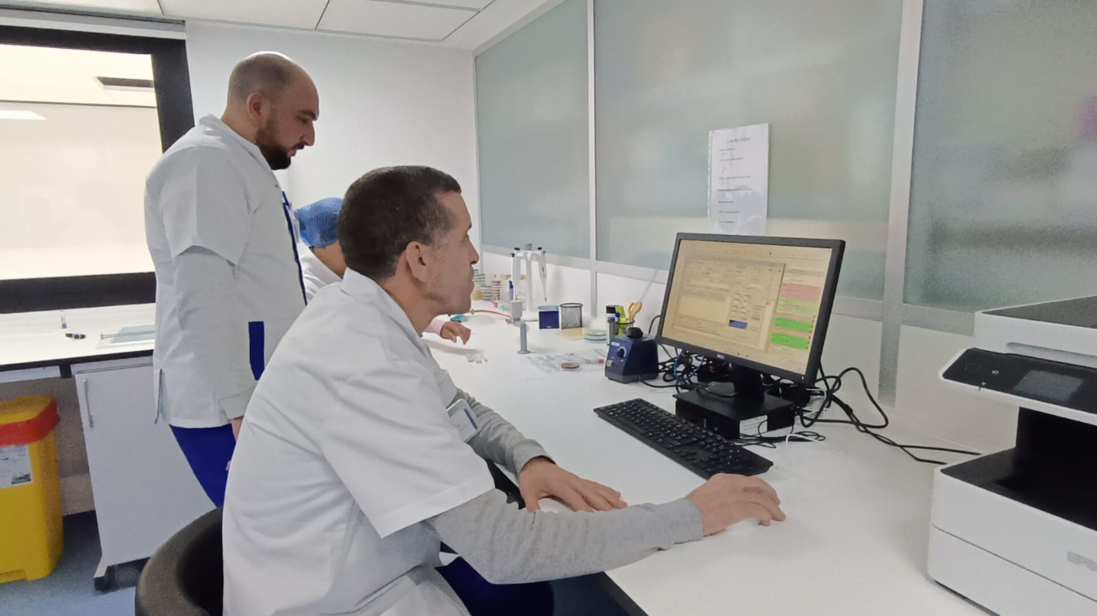 السيد عبد الغني الصبار عامل عمالة مكناس والمدير العام لمجموعة أكديطال، رشدي طالب، يفتتحان مصحة أكديطال الخاصة مكناس السيد عبد الغني الصبار عامل عمالة مكناس والمدير العام لمجموعة أكديطال، رشدي طالب، يفتتحان مصحة أكديطال الخاصة مكناس