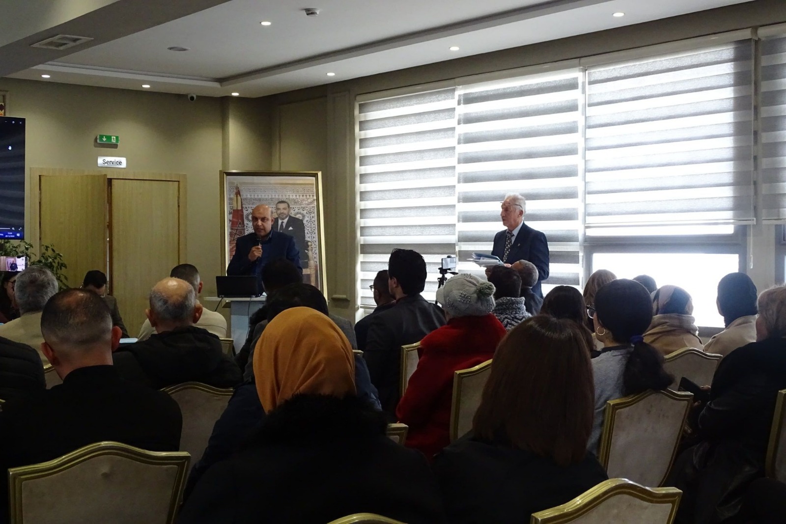 في لقاء دراسي لهيئة المتصرفين والأطر الإدارية لحزب التجمع الوطني للأحرار بمكناس... خبراء واقتصاديون يناقشون آفاق تنزيل قانون المالية 2025 بمكناس