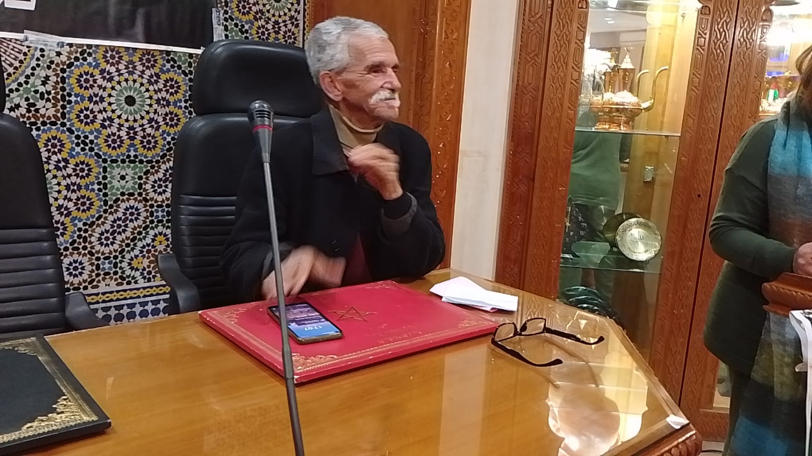 جمعية أسوار العاصمة الإسماعيلية بمكناس تنظم أمسية شعرية احتفاء باليوم العالمي للغة العربية. جمعية أسوار العاصمة الإسماعيلية بمكناس تنظم أمسية شعرية احتفاء باليوم العالمي للغة العربية.