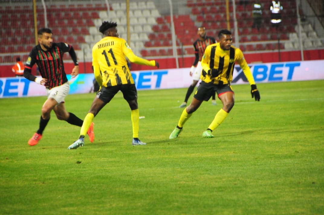 بالملعب الشرفي بمكناس لجيش الملكي يفوز على مانيما الكونغولي ويعزز موقعه في الصدارة بالملعب الشرفي بمكناس لجيش الملكي يفوز على مانيما الكونغولي ويعزز موقعه في الصدارة