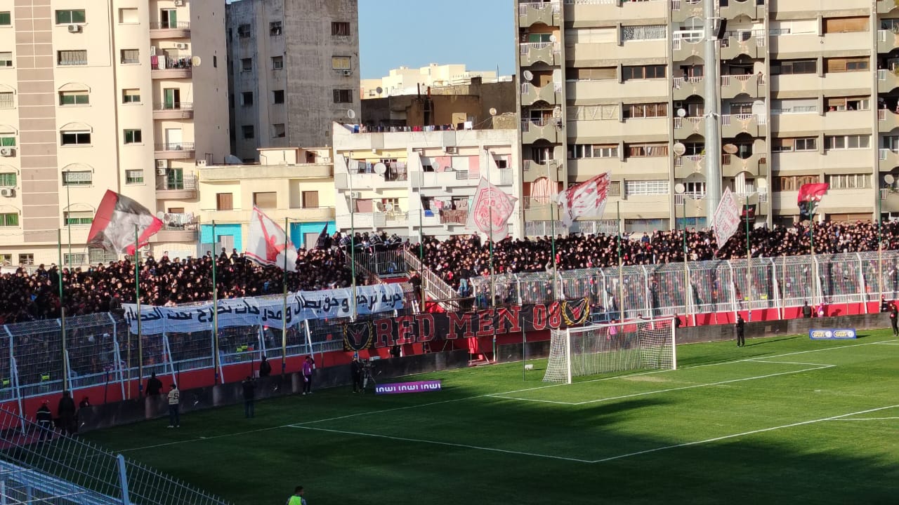 مباراة هتشكوكية الأطوار جمعت بين الكوديم والجيش الملكي. مباراة هتشكوكية الأطوار جمعت بين الكوديم والجيش الملكي.