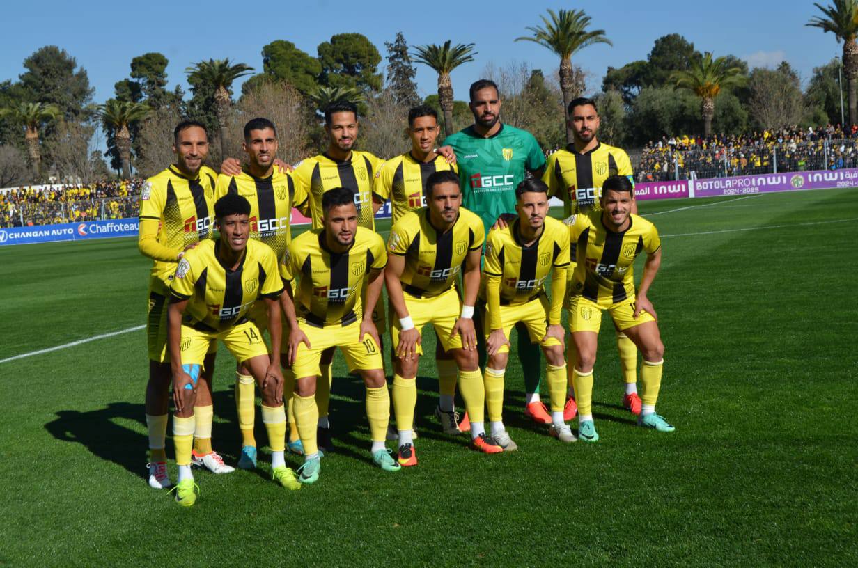 الكوديم يعود بانتصار تاريخي من قلب ملعب الحسن الثاني بفاس برسم الجولة 20. متابعة محسن الأكرمين. الكوديم يعود بانتصار تاريخي من قلب ملعب الحسن الثاني بفاس برسم الجولة 20. متابعة محسن الأكرمين.