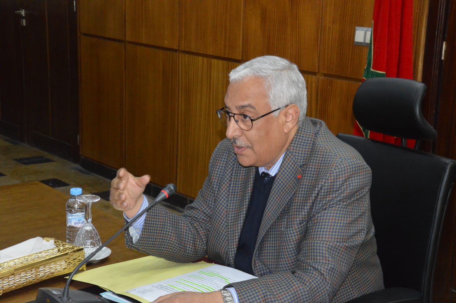 عامل عمالة مكناس السيد عبدالغني الصبار يعقد اجتماعا موسعا مع رؤساء المصالح استعدادا لرمضان المبارك (بلاغ صحفي)