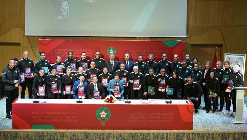 سلا.. حكام مغاربة يتسلمون شارات التحكيم الدولية الخاصة ب(فيفا) سلا.. حكام مغاربة يتسلمون شارات التحكيم الدولية الخاصة ب(فيفا)
