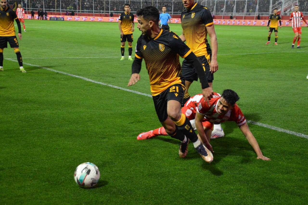 الكوديم يُضيعُ كسب نقاط الفوز ضد فريق اتحاد تواركة ويكتفي بتعادل سلبي الكوديم يُضيعُ كسب نقاط الفوز ضد فريق اتحاد تواركة ويكتفي بتعادل سلبي