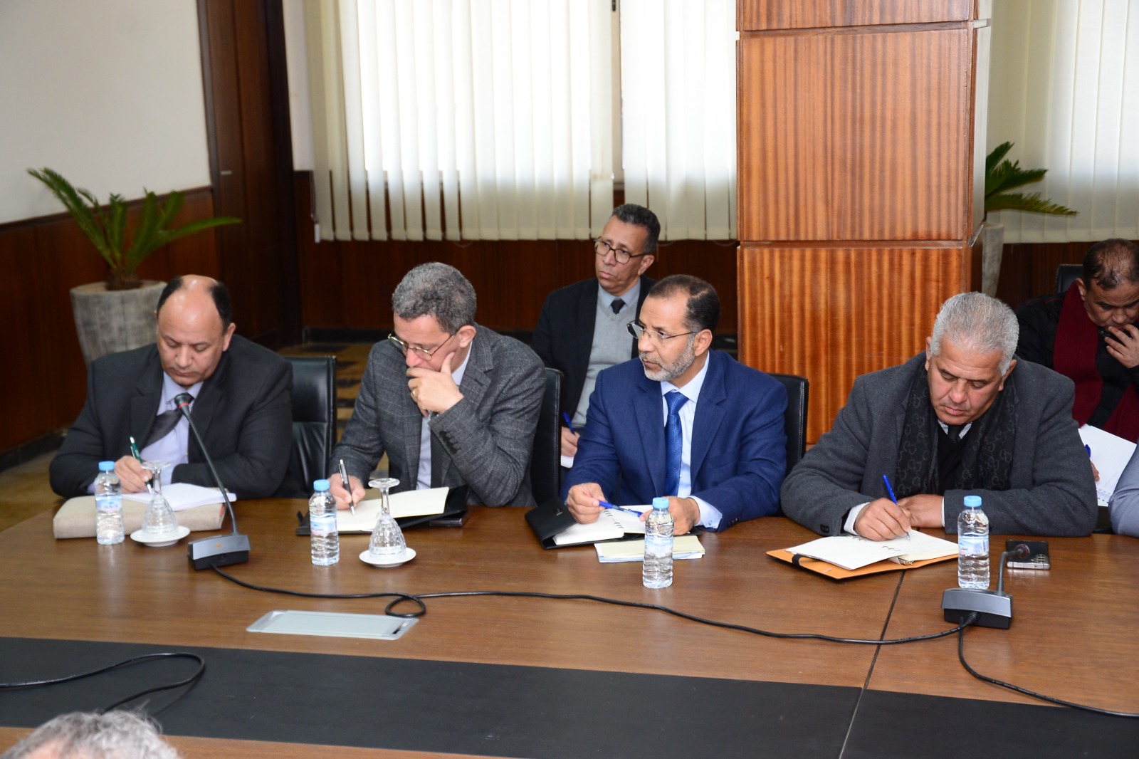 مكناس.. انعقاد اجتماع تحضيري للمعرض الدولي للفلاحة (بلاغ صحفي) مكناس.. انعقاد اجتماع تحضيري للمعرض الدولي للفلاحة (بلاغ صحفي)