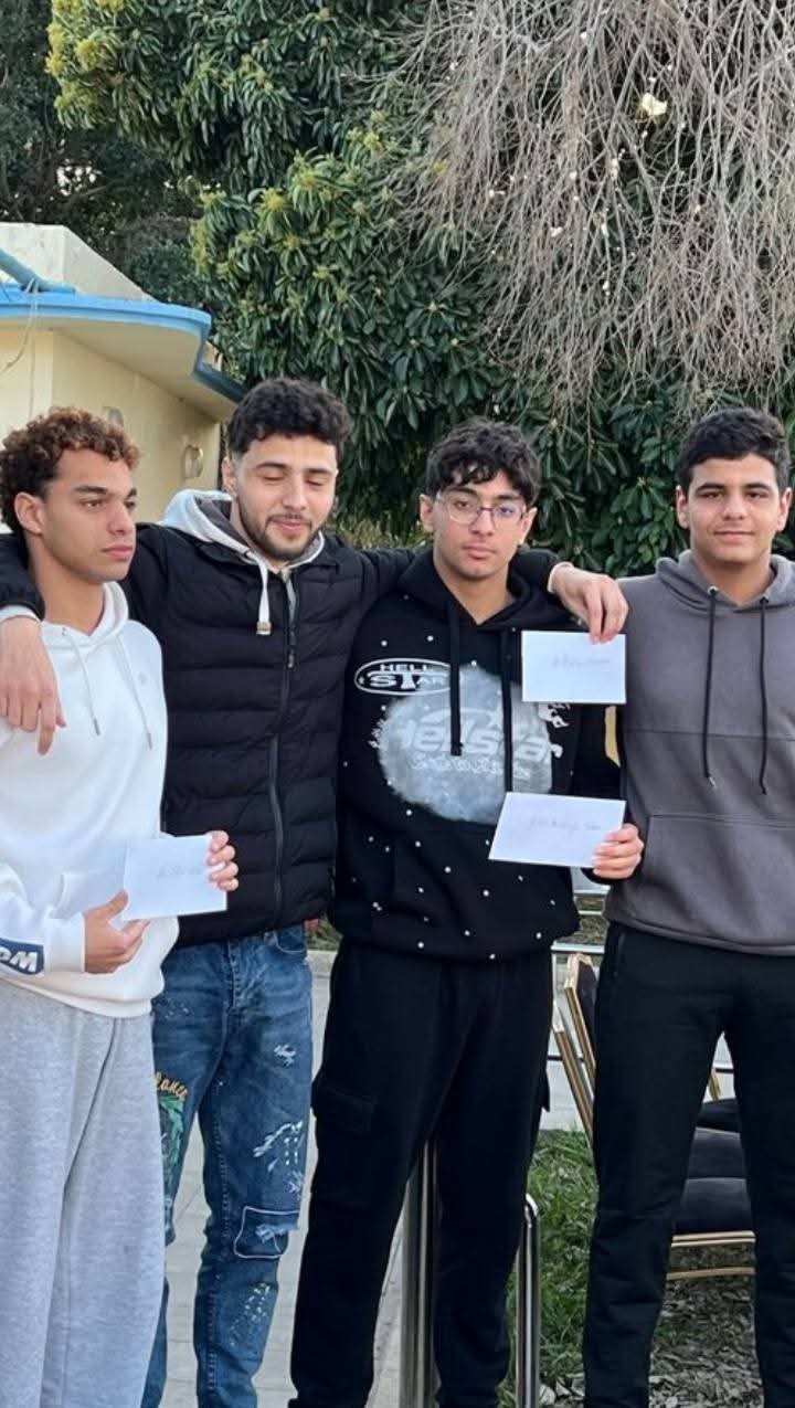 المكتب المديري لجمعية النادي الرياضي المكناسي يكافئ سباحي النادي  تقديرا لإنجازاتهم في البطولة الشتوية .