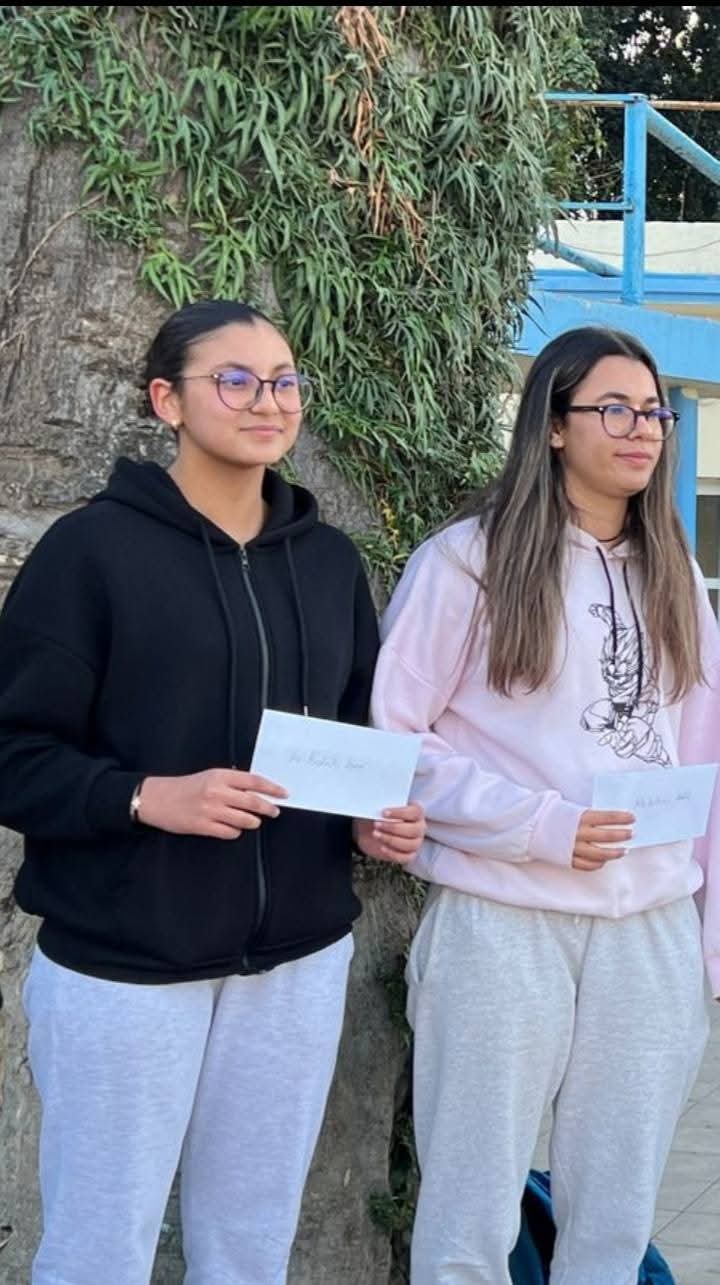 المكتب المديري لجمعية النادي الرياضي المكناسي يكافئ سباحي النادي  تقديرا لإنجازاتهم في البطولة الشتوية .