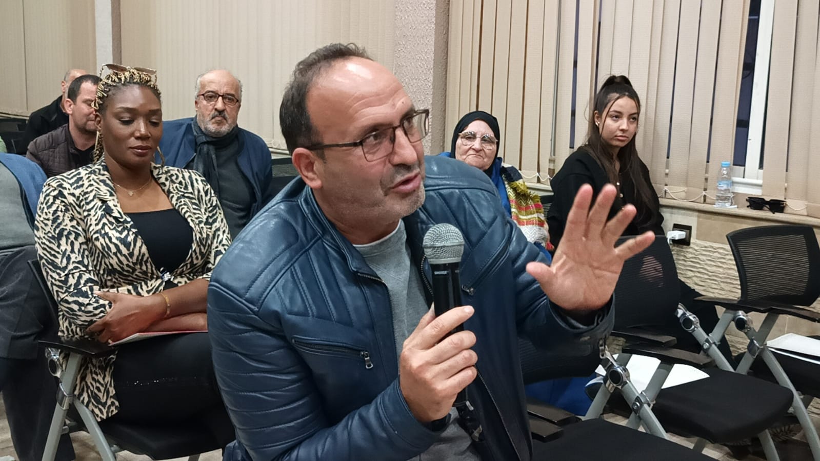 أرباب قاعات الحفلات يلتئمون بمكناس في لقائهم التواصلي الخامس ويطالبون بوضع إطار قانوني لعملهم كقطاع قائم الذات أرباب قاعات الحفلات يلتئمون بمكناس في لقائهم التواصلي الخامس ويطالبون بوضع إطار قانوني لعملهم كقطاع قائم الذات