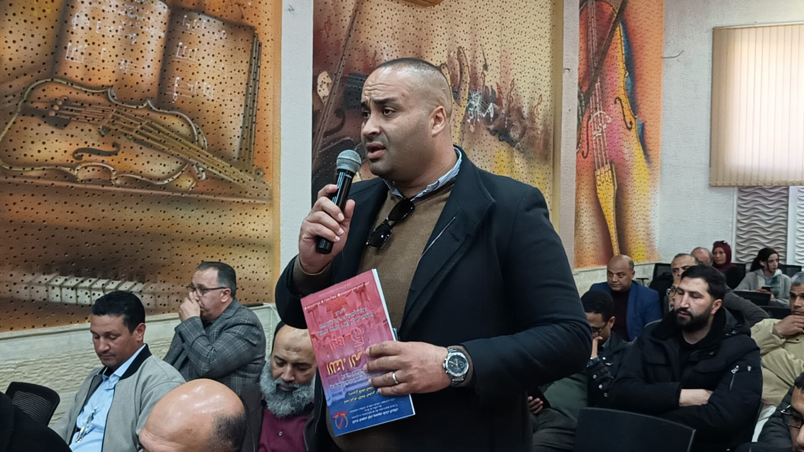 أرباب قاعات الحفلات يلتئمون بمكناس في لقائهم التواصلي الخامس ويطالبون بوضع إطار قانوني لعملهم كقطاع قائم الذات أرباب قاعات الحفلات يلتئمون بمكناس في لقائهم التواصلي الخامس ويطالبون بوضع إطار قانوني لعملهم كقطاع قائم الذات