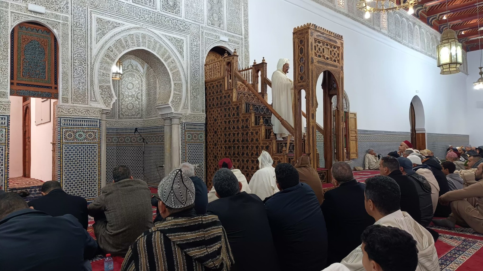 إعادة فتح المسجد الأعظم يبعث السعادة والارتياح لدى ساكنة المدينة العتيقة بمكناس