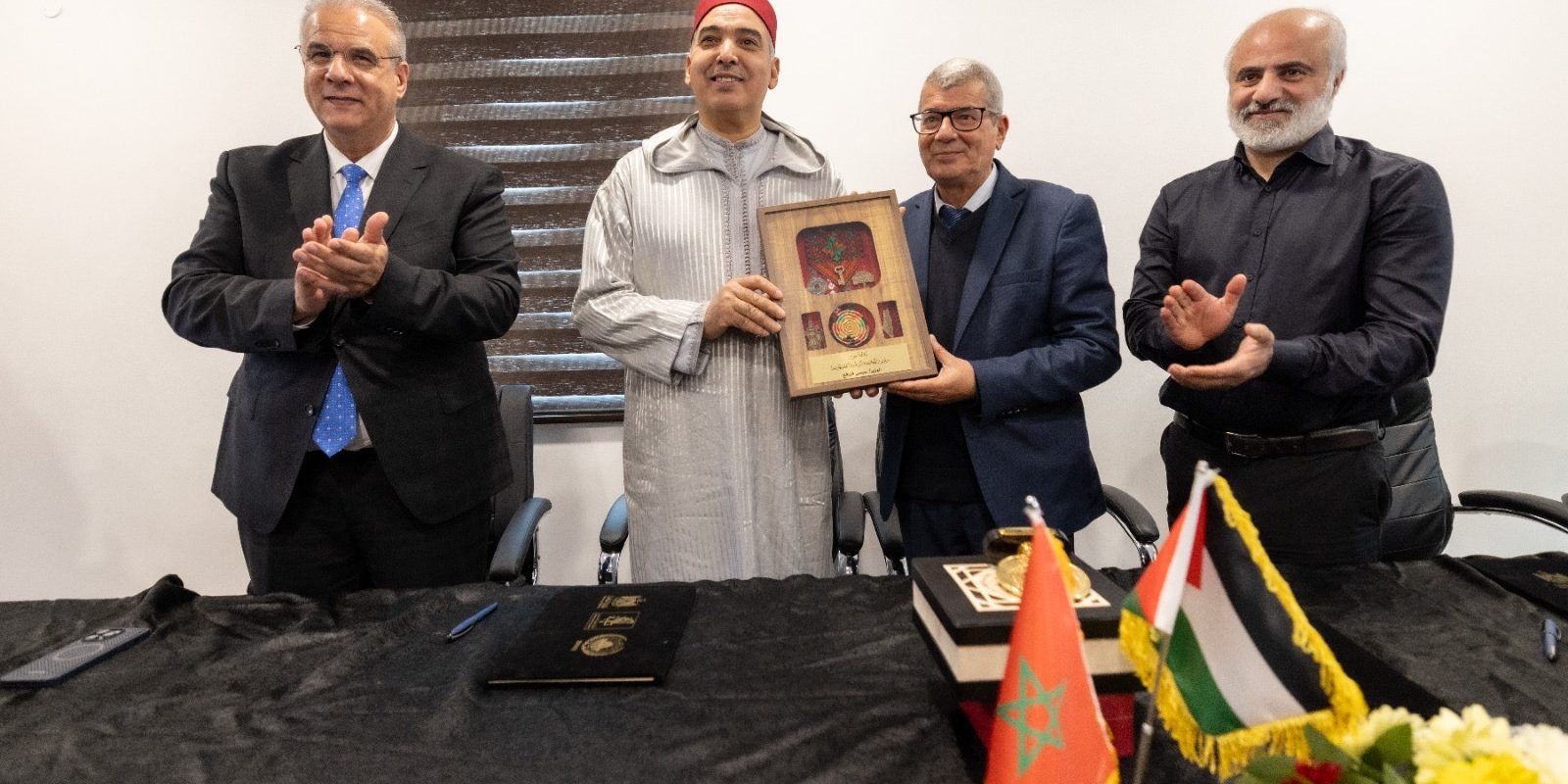 رام الله.. اتفاقية شراكة بين وكالة بيت مال القدس ووزارة الثقافة الفلسطينية والمكتبة الوطنية الفلسطينية رام الله.. اتفاقية شراكة بين وكالة بيت مال القدس ووزارة الثقافة الفلسطينية والمكتبة الوطنية الفلسطينية