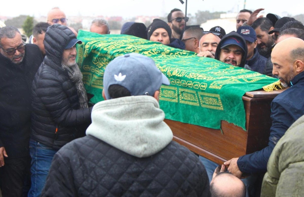 تشييع جنازة الفنانة نعيمة سميح بمقبرة سيدي امحمد ببنسليمان 