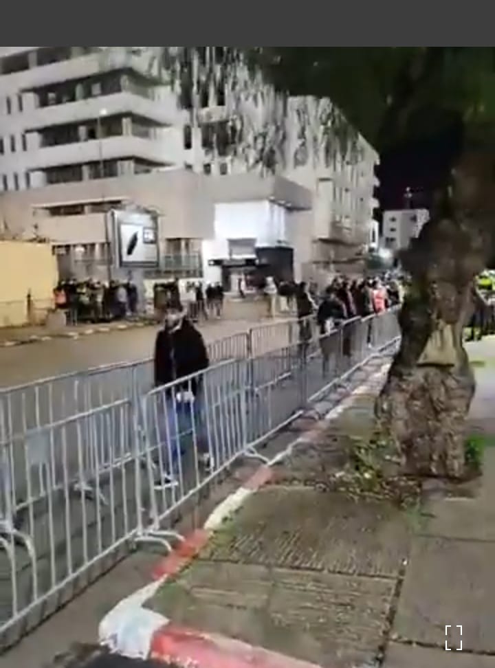 نجاح كبير للسلطات الأمنية بمكناس في تنظيم مجريات مباراة قمة بين الرجاء البيضاوي والنادي المكناسي