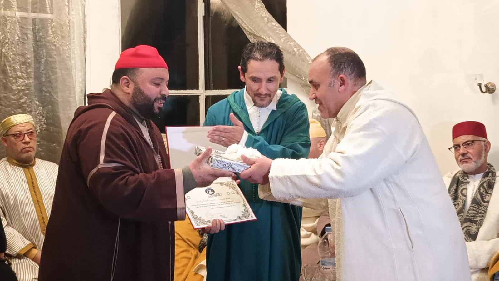 جمعية روح التراث الصوفي للمديح والسماع بمكناس تنظم الدورة السابعة من ملتقى مولاي أحمد الموقيت الشبيهي جمعية روح التراث الصوفي للمديح والسماع بمكناس تنظم الدورة السابعة من ملتقى مولاي أحمد الموقيت الشبيهي