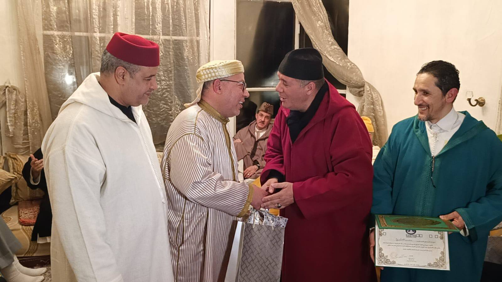 جمعية روح التراث الصوفي للمديح والسماع بمكناس تنظم الدورة السابعة من ملتقى مولاي أحمد الموقيت الشبيهي جمعية روح التراث الصوفي للمديح والسماع بمكناس تنظم الدورة السابعة من ملتقى مولاي أحمد الموقيت الشبيهي