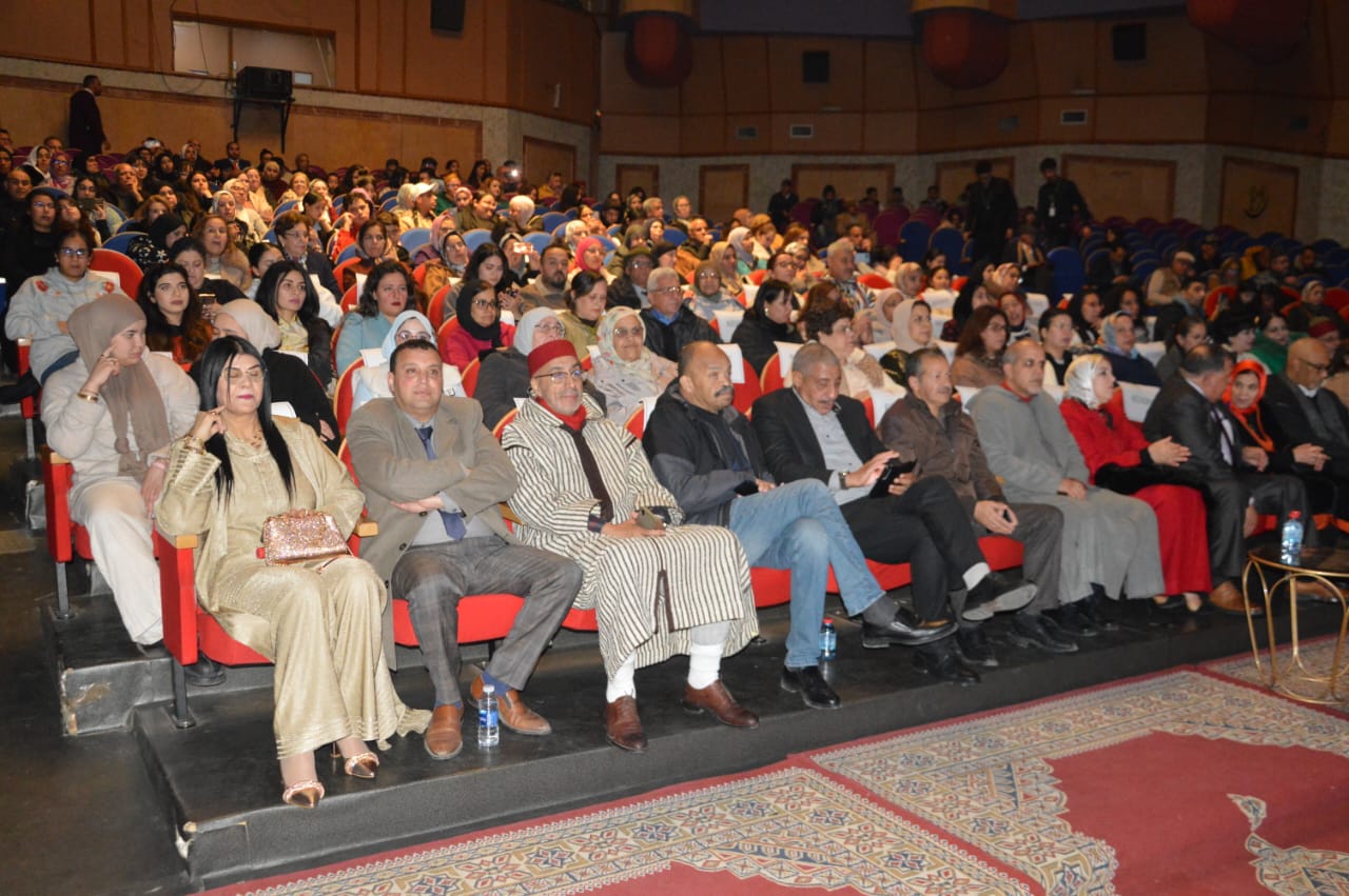 تكريمات وازنة للمرأة المكناسية واحتفال بهيج في ليلة ربانية من تنظيم جمعية مكناس للتراث.