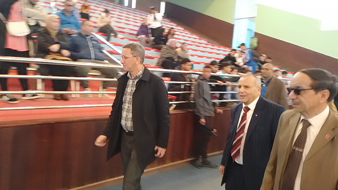 الفيدرالية الإقليمية لجمعيات الآباء و الأمهات وأولياء الامور بمكناس تنظم دوري ذ.محبوب المهدي. الفيدرالية الإقليمية لجمعيات الآباء و الأمهات وأولياء الامور بمكناس تنظم دوري ذ.محبوب المهدي.