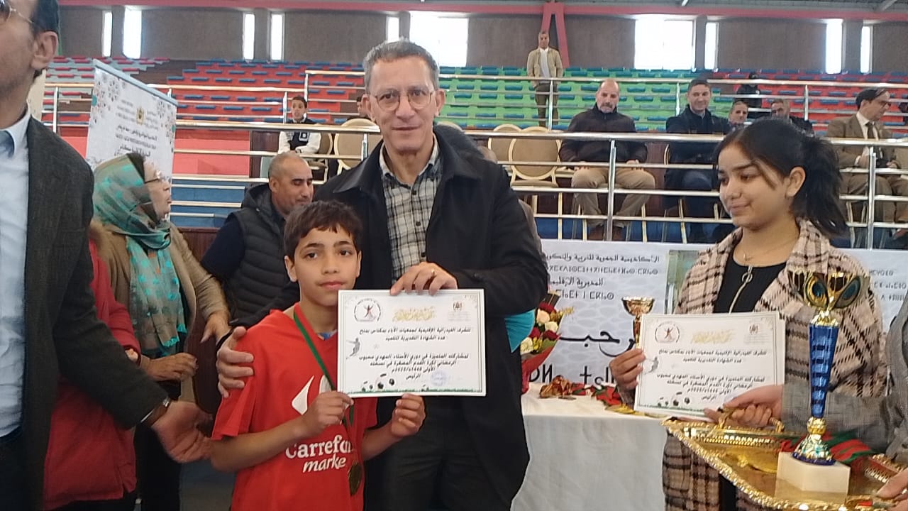 الفيدرالية الإقليمية لجمعيات الآباء و الأمهات وأولياء الامور بمكناس تنظم دوري ذ.محبوب المهدي. الفيدرالية الإقليمية لجمعيات الآباء و الأمهات وأولياء الامور بمكناس تنظم دوري ذ.محبوب المهدي.