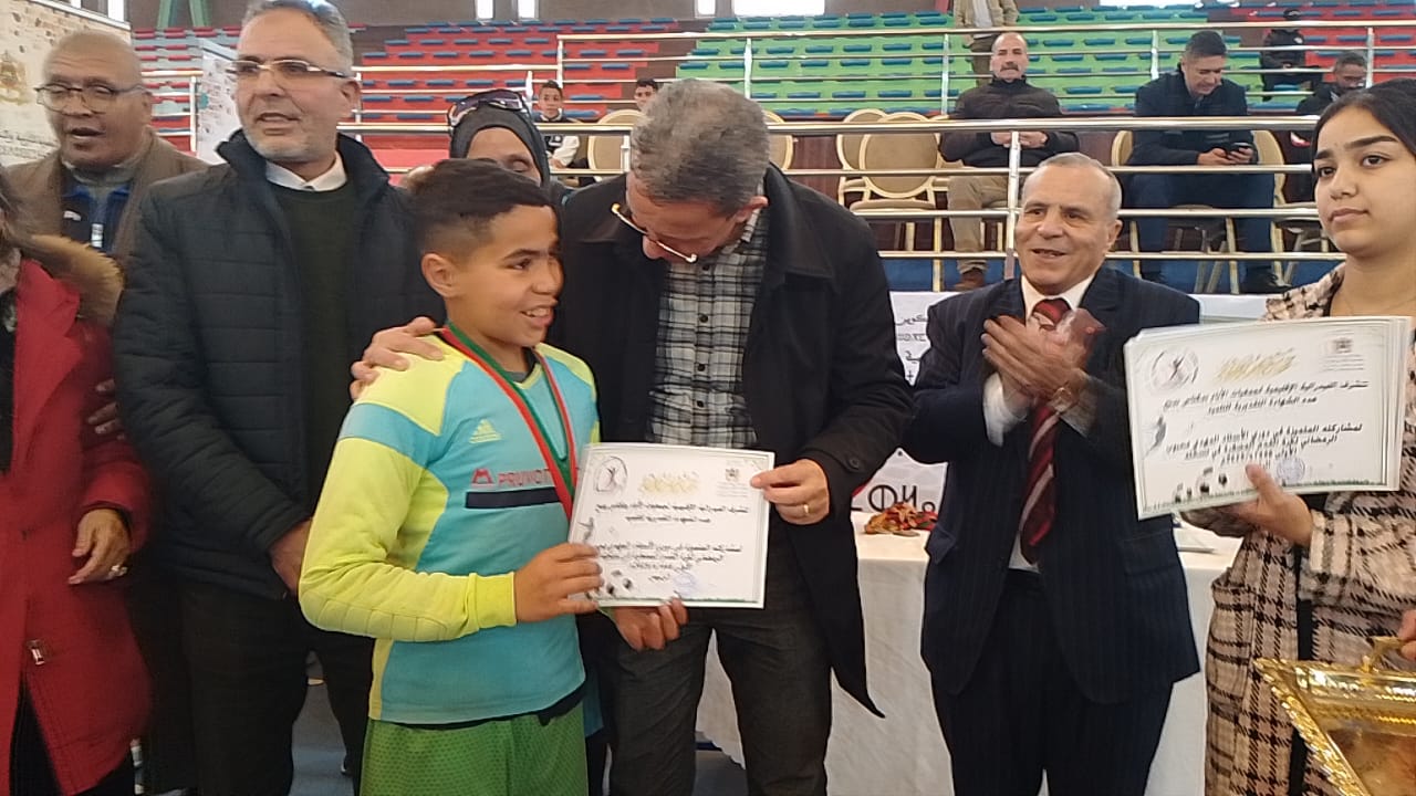 الفيدرالية الإقليمية لجمعيات الآباء و الأمهات وأولياء الامور بمكناس تنظم دوري ذ.محبوب المهدي. الفيدرالية الإقليمية لجمعيات الآباء و الأمهات وأولياء الامور بمكناس تنظم دوري ذ.محبوب المهدي.